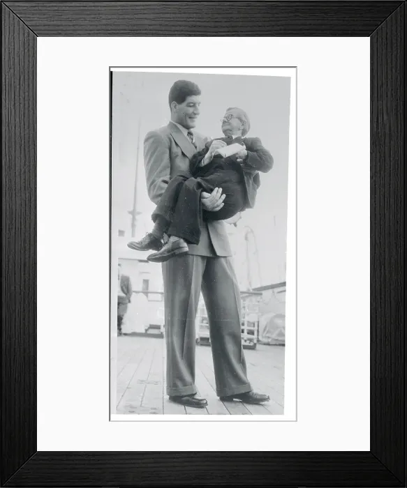 Framed Print : Ewart Potgieter Carrying a Reporter Framed Print : Ewart Potgieter Carrying a Reporter