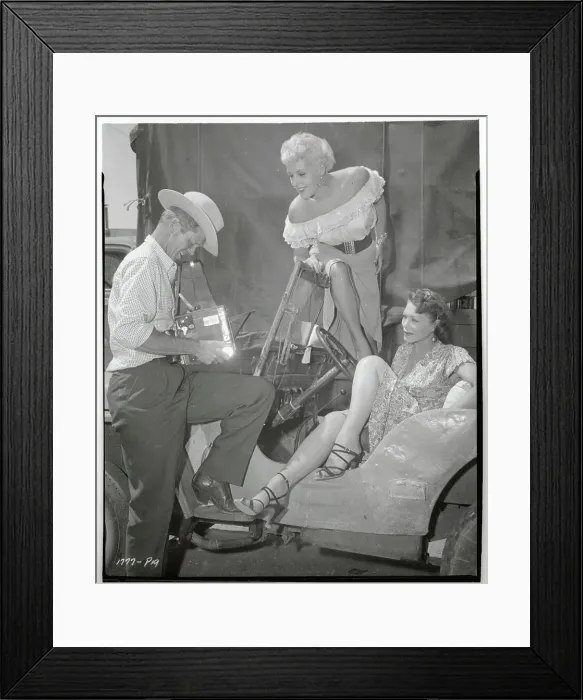 Framed Print : Dan Duryea Filming Vicki Raaf and Grace Lenard