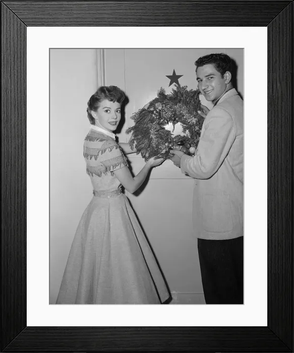 Framed Print : Natalie Wood Accepting Wreath Award from Dennis Cook Framed Print : Natalie Wood Accepting Wreath Award from Dennis Cook