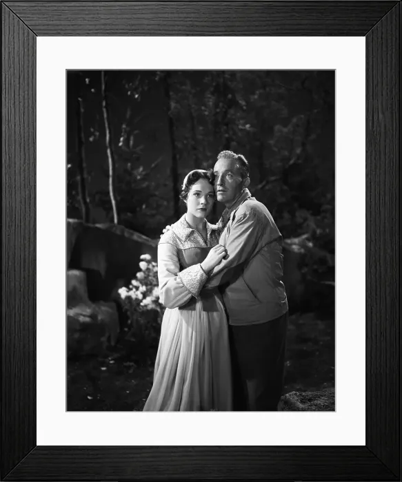 Framed Print : Bing Crosby And Julie Andrews Embrace Framed Print : Bing Crosby And Julie Andrews Embrace