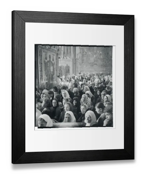 Framed Print : Crowd of Worshippers