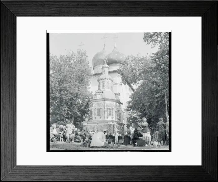 Framed Print : Holy Well in Church of Uspenski Sobor Framed Print : Holy Well in Church of Uspenski Sobor