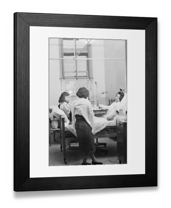 Framed Print : Plastic Surgery Patients With Visitor Framed Print : Plastic Surgery Patients With Visitor