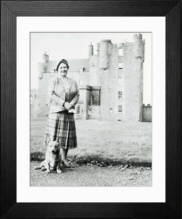 Framed Print : Queen Mother Elizabeth at Castle of Mey, holding Honey Framed Print : Queen Mother Elizabeth at Castle of Mey, holding Honey
