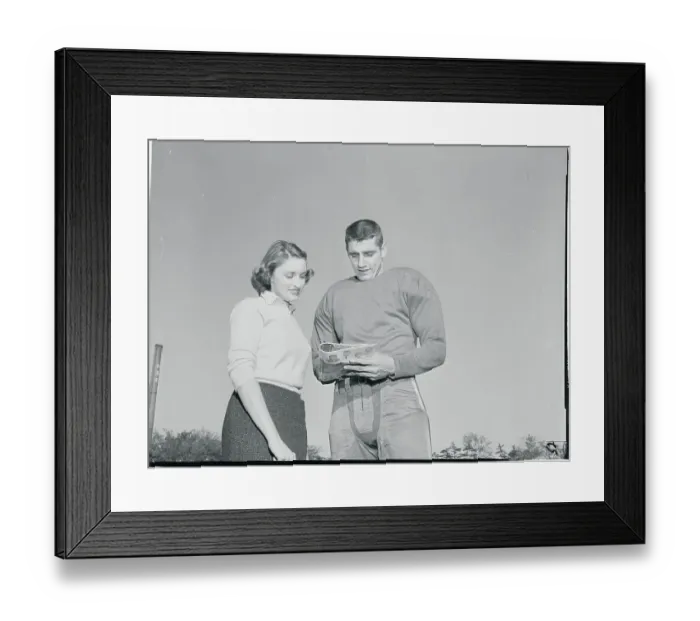 Framed Print : Earl Morrall Signing an Autograph Framed Print : Earl Morrall Signing an Autograph