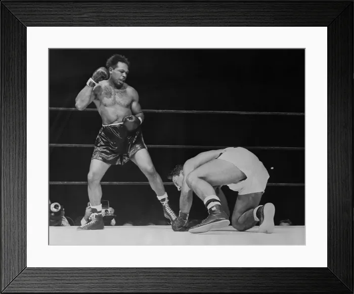 Framed Print : Archie Moore Boxing Against Rocky Marciano Framed Print : Archie Moore Boxing Against Rocky Marciano