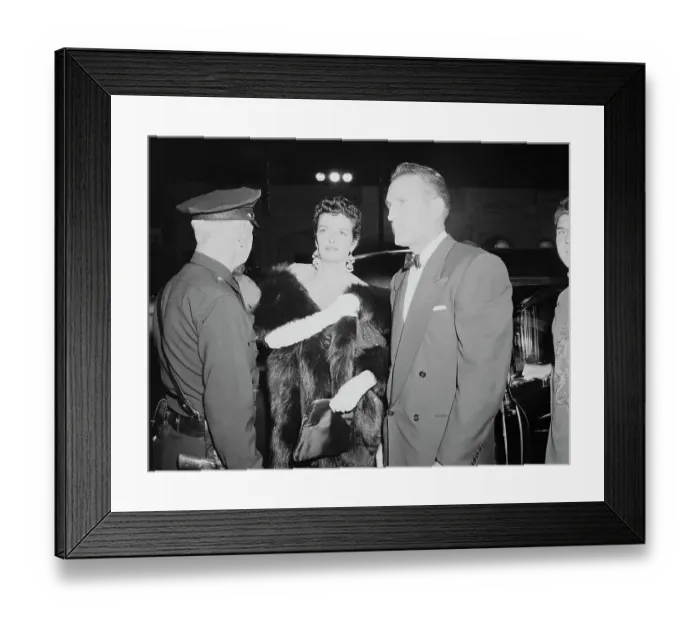 Framed Print : Jane Russell with Bob Waterfield Framed Print : Jane Russell with Bob Waterfield