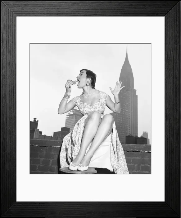 Framed Print : Silvana Pampanini in Position to Eat Framed Print : Silvana Pampanini in Position to Eat