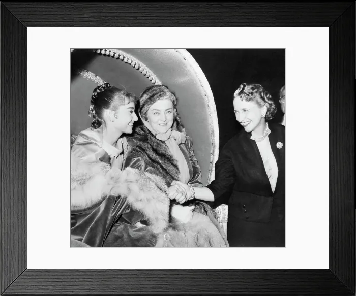 Framed Print : Audrey Hepburn with Lea Seidl, Greeting Margaret Truman Framed Print : Audrey Hepburn with Lea Seidl, Greeting Margaret Truman