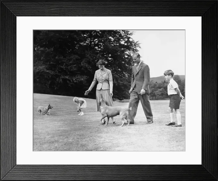 Framed Print : Royal Family at Balmoral Framed Print : Royal Family at Balmoral