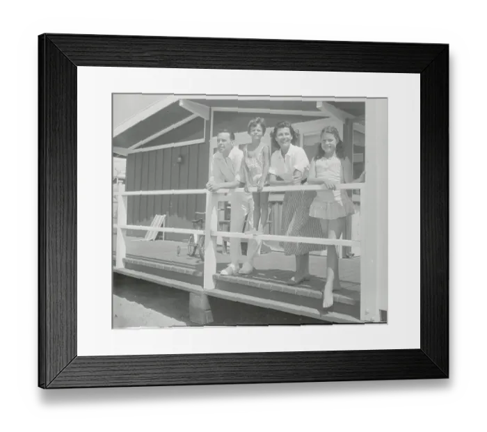Framed Print : Rita Hayworth Posing with Daughters and Dick Haymes Framed Print : Rita Hayworth Posing with Daughters and Dick Haymes