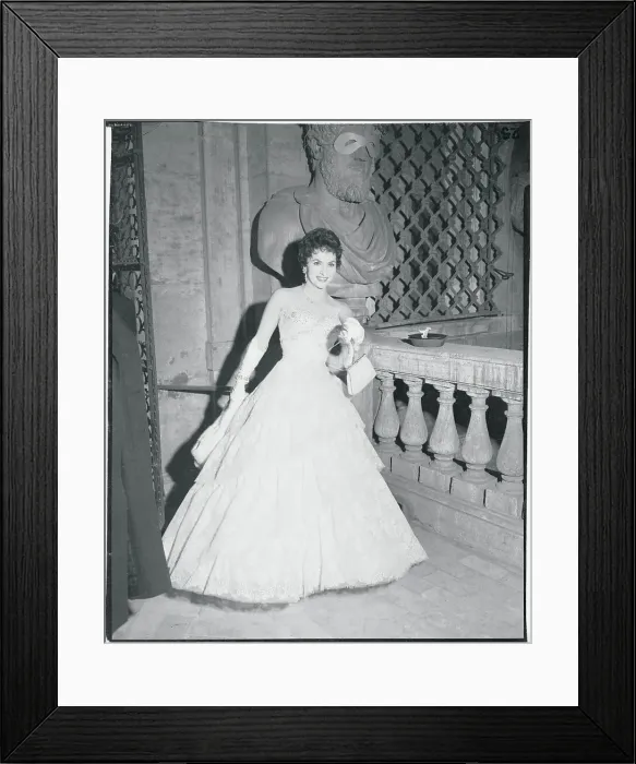 Framed Print : Actress Gina Lollobrigida Framed Print : Actress Gina Lollobrigida