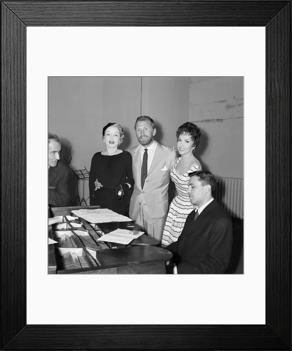 Framed Print : Gina Lollobrigida, Douglas, Dietrich