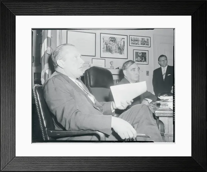 Framed Print : House Minority Leaders Meeting with the Press Framed Print : House Minority Leaders Meeting with the Press