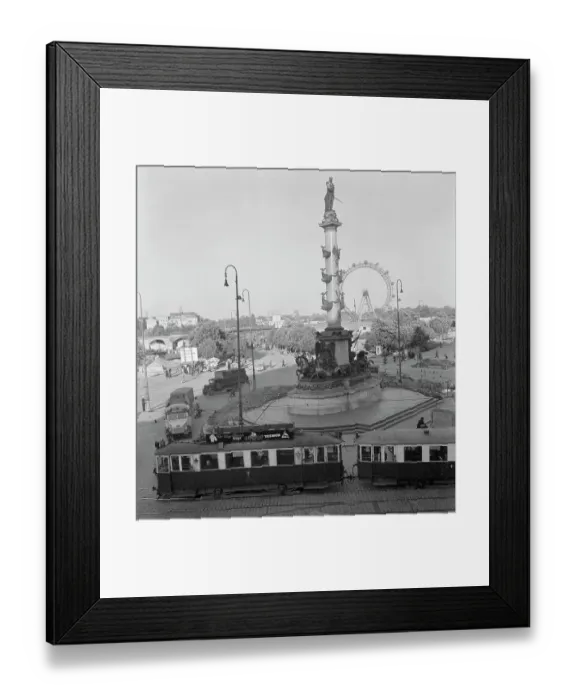 Framed Print : Austrian Monument to Admiral Tegetthoff Framed Print : Austrian Monument to Admiral Tegetthoff
