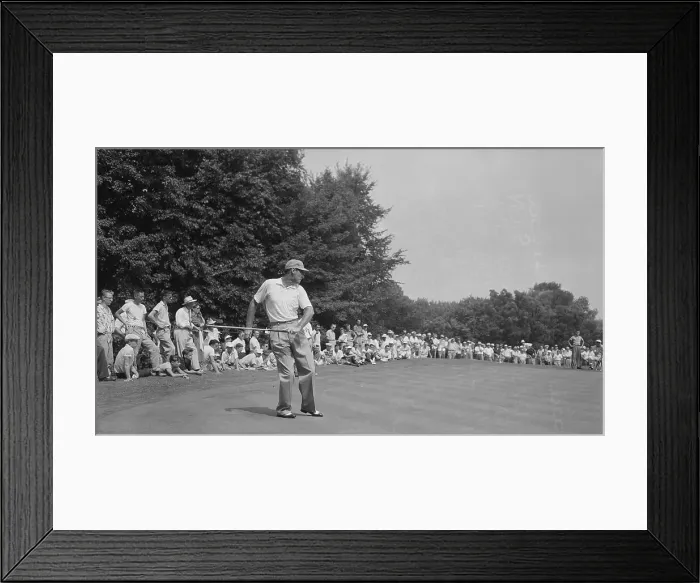 Framed Print : Cary Middlecoff Putting Framed Print : Cary Middlecoff Putting