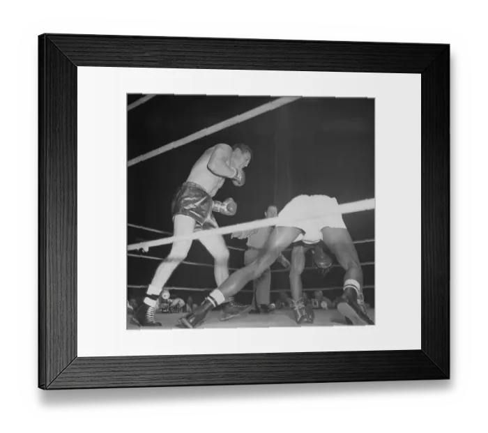 Framed Print : Sugar Ray Robinson Boxing Against Rocky Castellani Framed Print : Sugar Ray Robinson Boxing Against Rocky Castellani