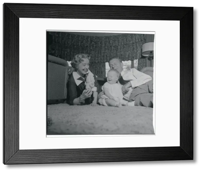 Framed Print : George Burns and Gracie Allen with Children Framed Print : George Burns and Gracie Allen with Children