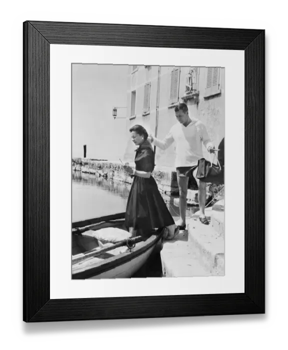 Framed Print : Laurence Olivier and Vivien Leigh