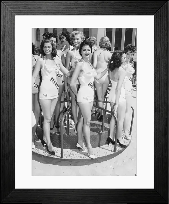 Framed Print : Miss Universe Contestants Posing on Carousel Framed Print : Miss Universe Contestants Posing on Carousel