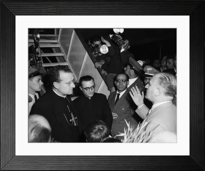Framed Print : Argentineans Receiving Welcome