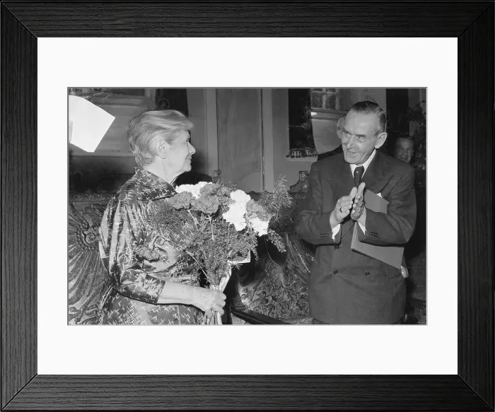 Framed Print : Thomas Mann Applauding His Wife