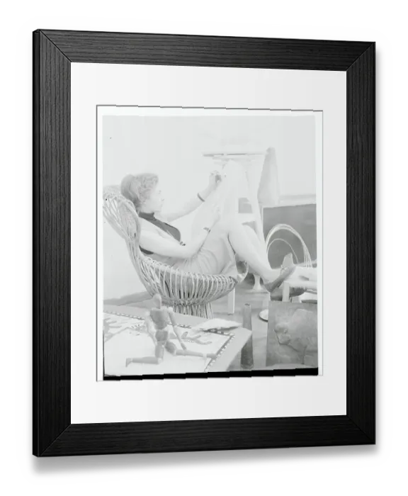 Framed Print : Artist Veronica Van Eyck Sketching Framed Print : Artist Veronica Van Eyck Sketching
