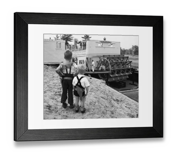 Framed Print : Kids Watch Paddle-Wheel Boat Framed Print : Kids Watch Paddle-Wheel Boat