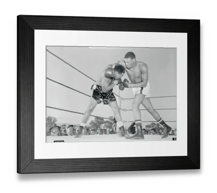 Framed Print : Nino Valdes and Archie Moore Fighting Framed Print : Nino Valdes and Archie Moore Fighting