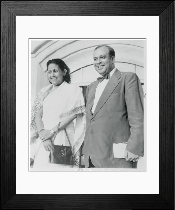 Framed Print : Portrait of Mohammed Ali and His Wife Framed Print : Portrait of Mohammed Ali and His Wife