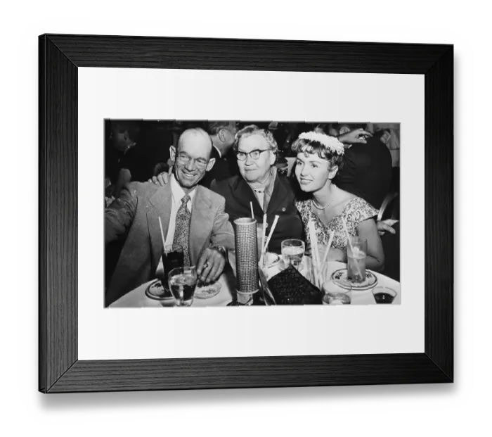 Framed Print : Debbie Reynolds Posing with Father and Grandmother Framed Print : Debbie Reynolds Posing with Father and Grandmother