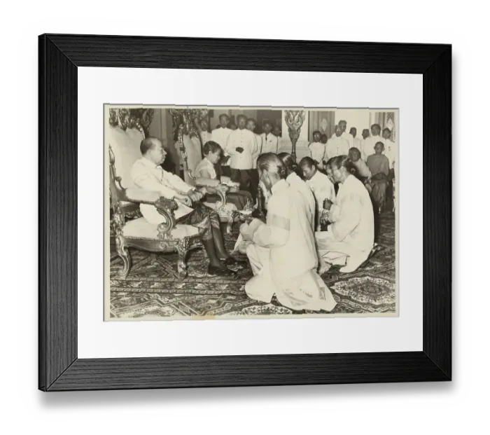 Framed Print : King Norodom Suramarit and Queen Sisowath Kossouan Nearyreak Framed Print : King Norodom Suramarit and Queen Sisowath Kossouan Nearyreak
