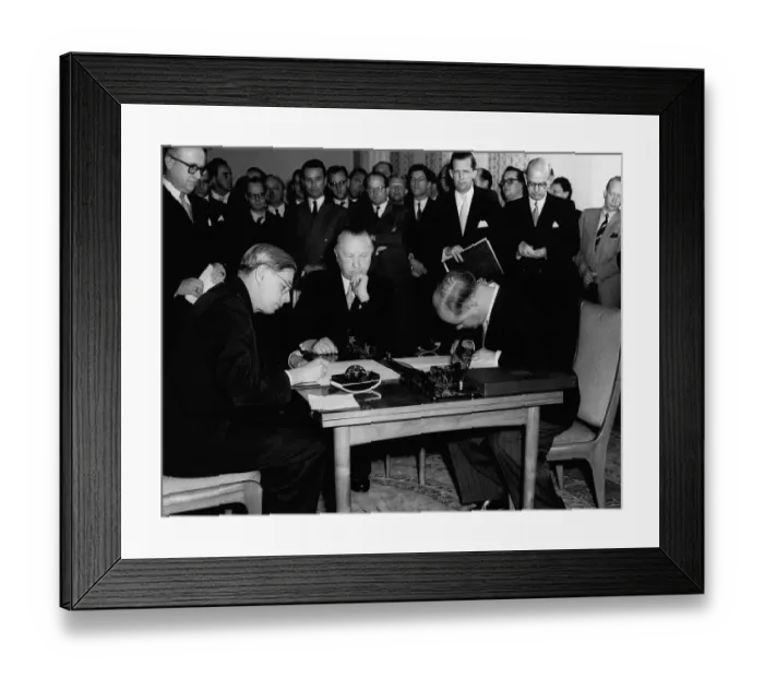 Framed Print : Government Officials Signing a Treaty Framed Print : Government Officials Signing a Treaty