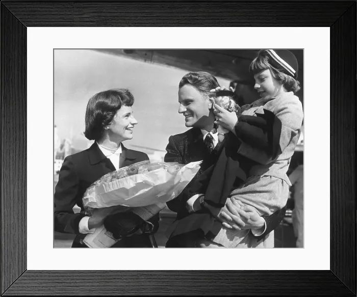 Framed Print : Billy Graham With Wife and Daughter