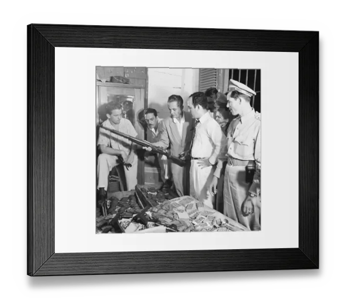 Framed Print : Secret Service Men Examining Weapons Framed Print : Secret Service Men Examining Weapons