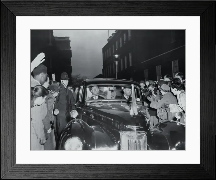 Framed Print : Crowds Surrounding Churchill in Automobile Framed Print : Crowds Surrounding Churchill in Automobile