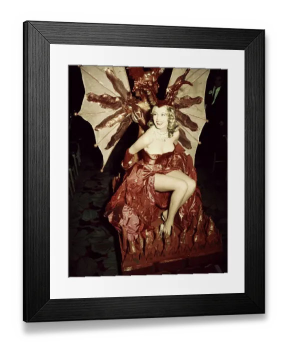 Framed Print : Anita Ekberg in Pink Costume Framed Print : Anita Ekberg in Pink Costume