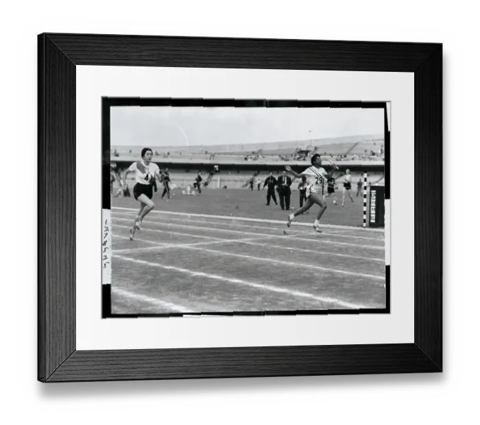 Framed Print : Mae Faggs Running in Pan American Games Women's 400 Meter Relay Framed Print : Mae Faggs Running in Pan American Games Women's 400 Meter Relay