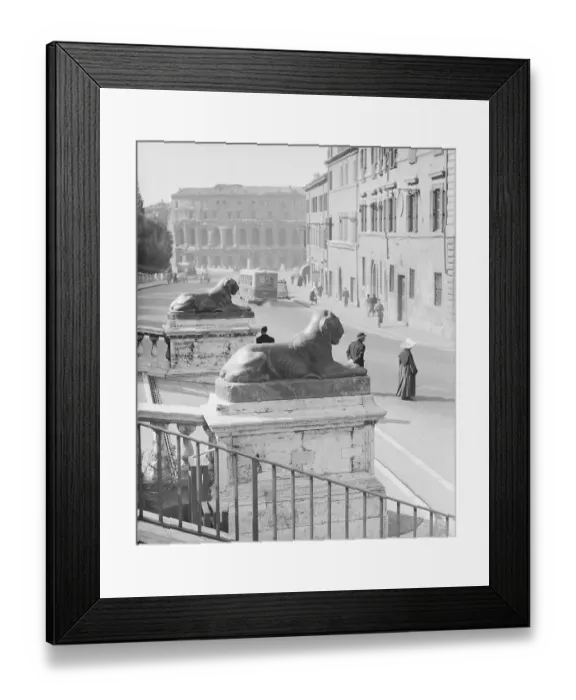 Framed Print : Lion Sculptures on Cordonata Framed Print : Lion Sculptures on Cordonata