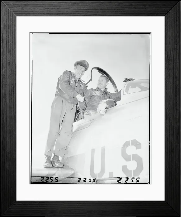 Framed Print : Robert Ruby Shaking Hands with Robert Scott Framed Print : Robert Ruby Shaking Hands with Robert Scott