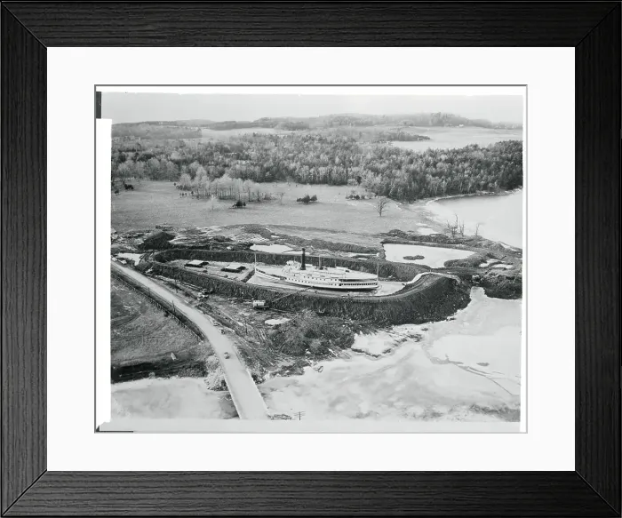 Framed Print : Moving the Ticonderoga Framed Print : Moving the Ticonderoga