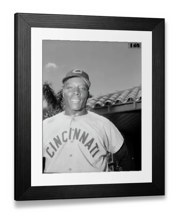 Framed Print : Portrait of Cincinnati Red's Baseball Player Bob Thurman on the Field Framed Print : Portrait of Cincinnati Red's Baseball Player Bob Thurman on the Field