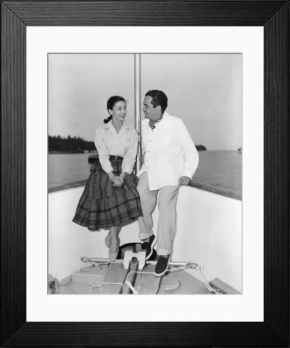 Framed Print : Margot Fonteyn Chatting with Roberto Arias Framed Print : Margot Fonteyn Chatting with Roberto Arias