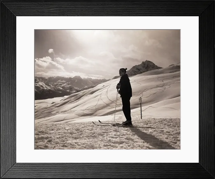 Framed Print : Skier on Level Part of Slope Framed Print : Skier on Level Part of Slope