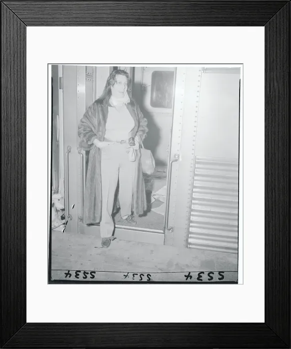 Framed Print : Portrait of Anna Magnani Framed Print : Portrait of Anna Magnani