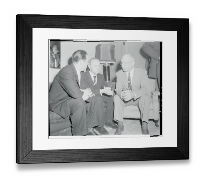 Framed Print : Baseball Greats Conversing Closely Together Framed Print : Baseball Greats Conversing Closely Together
