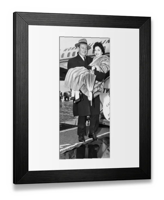 Framed Print : John Wayne Framed Print : John Wayne