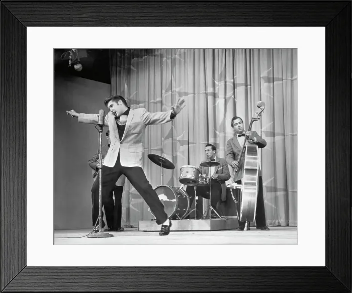 Framed Print : Elvis Presley Performing On Stage Framed Print : Elvis Presley Performing On Stage
