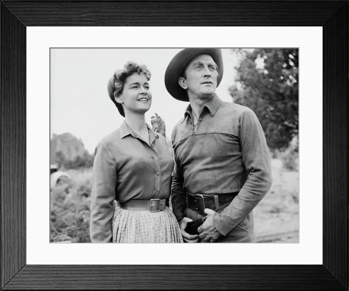 Framed Print : Kirk And Diana Douglas In Movie Still Framed Print : Kirk And Diana Douglas In Movie Still