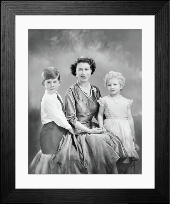 Framed Print : Portrait of Queen Elizabeth II With Her Young Children Framed Print : Portrait of Queen Elizabeth II With Her Young Children